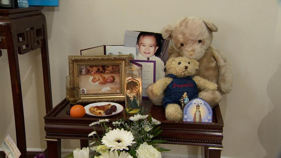 A memorial at the home of Tony and Carol Alba, for their son Paszolo Alba, who died in a plane crash near Fort Smith, N.W.T., on Jan. 23, 2024.