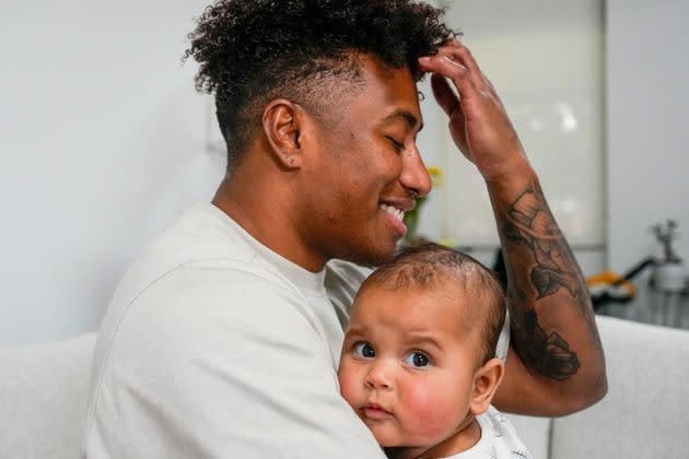 Ellia Green with his daughter Waitui in Australia. (Photo: via Associated Press)