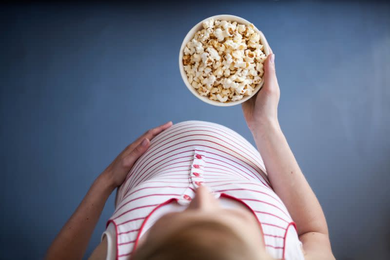 Cette ado a eu une idée de génie pour payer ses bonbons moins cher au cinéma. (Photo : Getty Images)