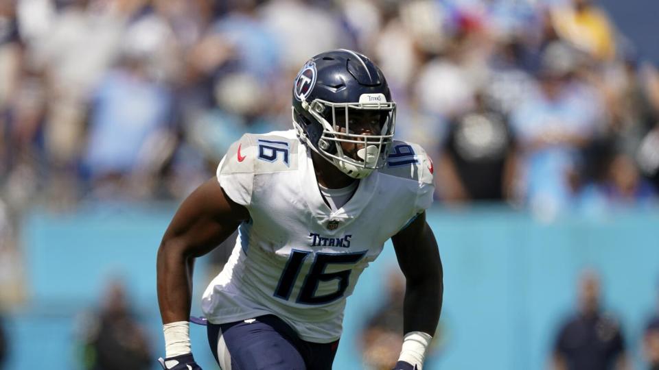 Tennessee Titans wide receiver Treylon Burks plays against the Chargers.