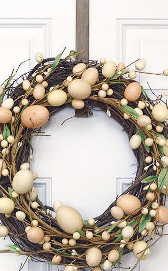 An Eggcellent Wreath