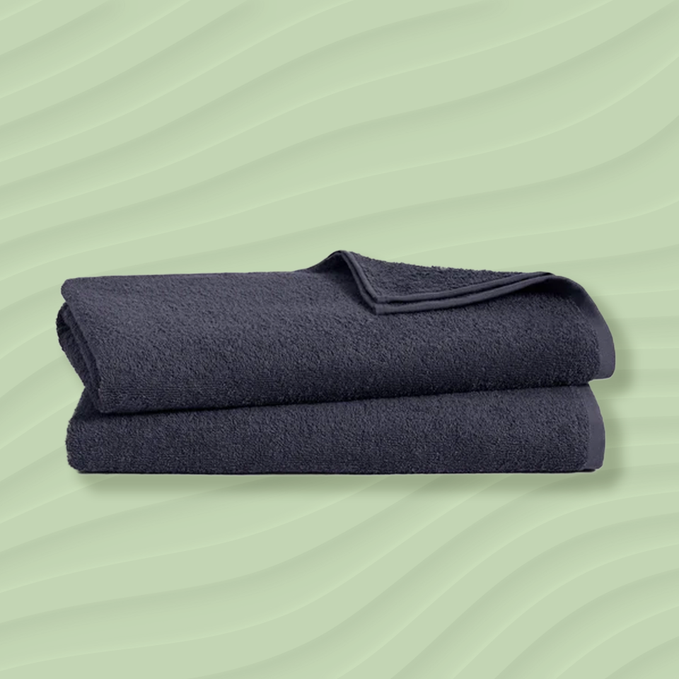 Brooklinen ultra light quick dry bath towel in navy