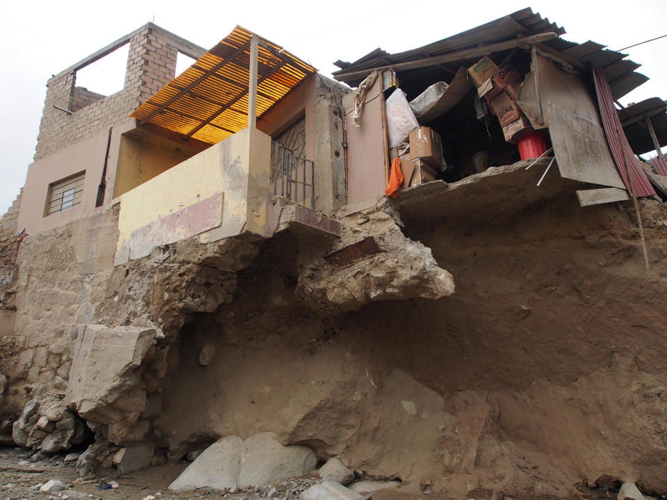 Peru struggles with devastating El Niño flooding