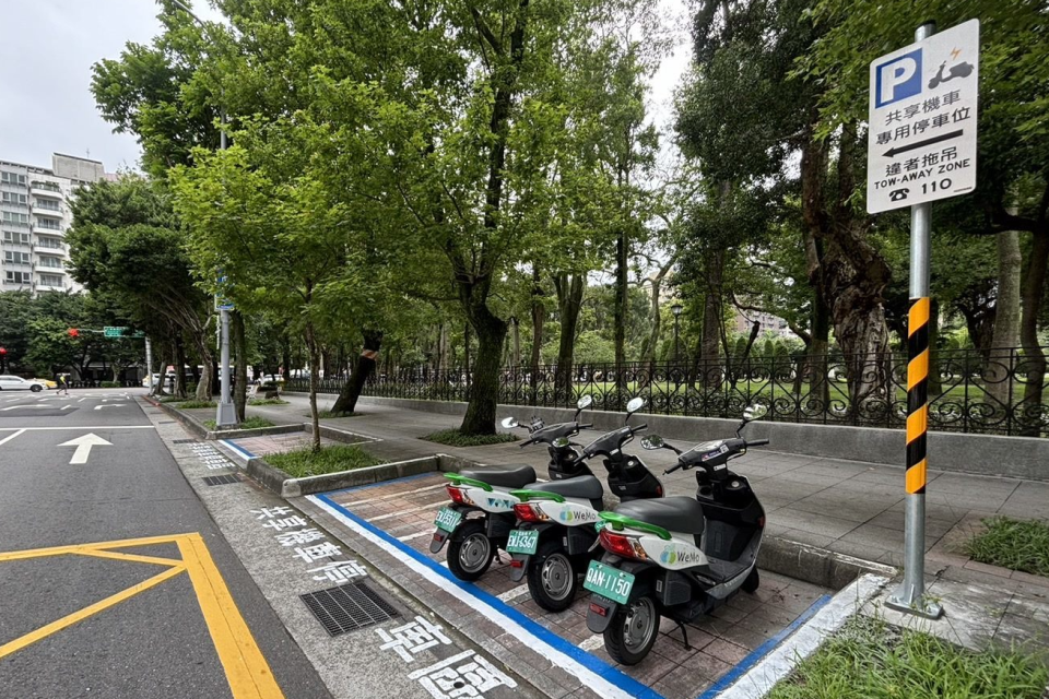 臺北市共享機車專用區試辦地點在民生東路五段、富錦街及信義區興隆里逸仙路