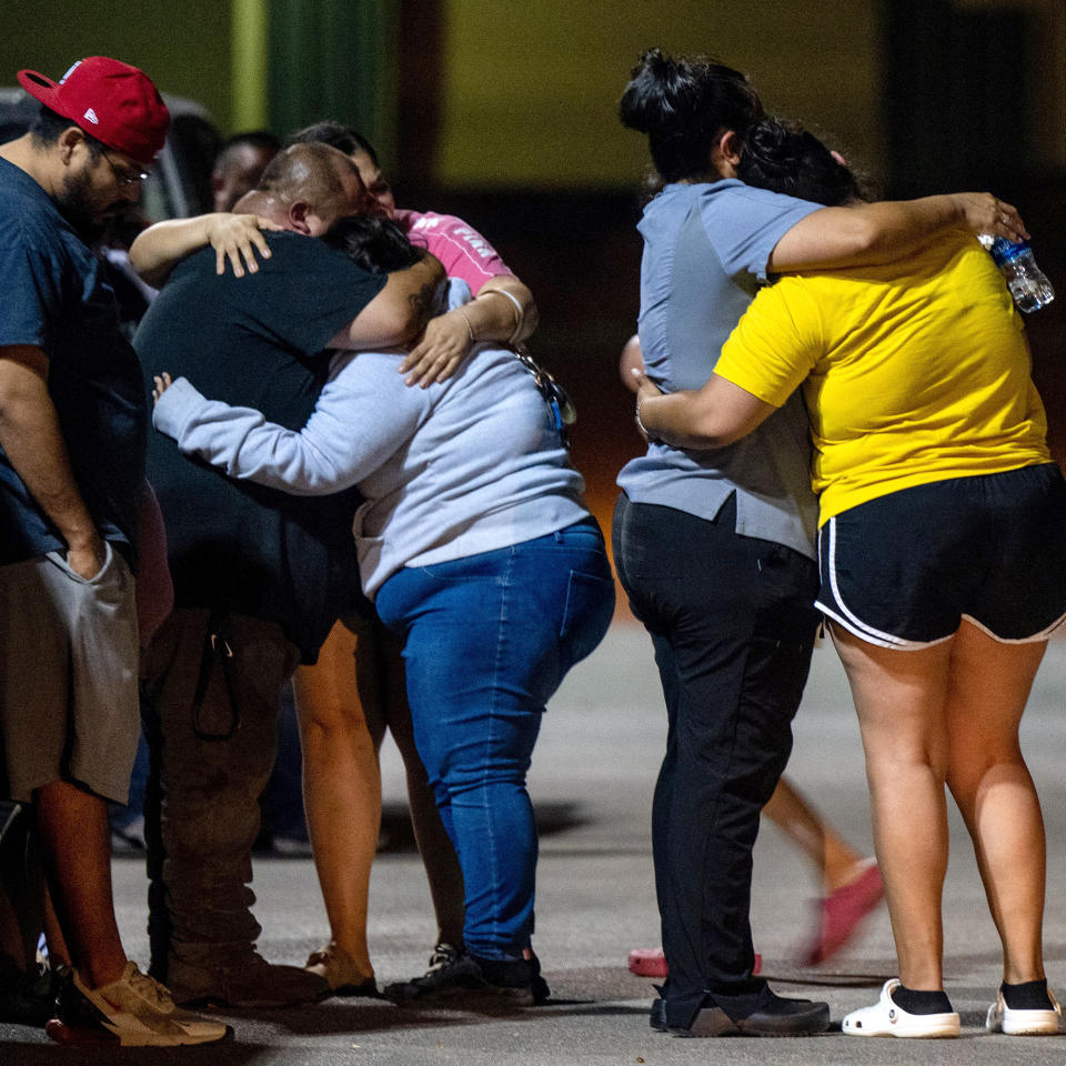 Image: Mass Shooting At Elementary School In Uvalde, Texas Leaves At Least 19 Dead (Brandon Bell / Getty Images)