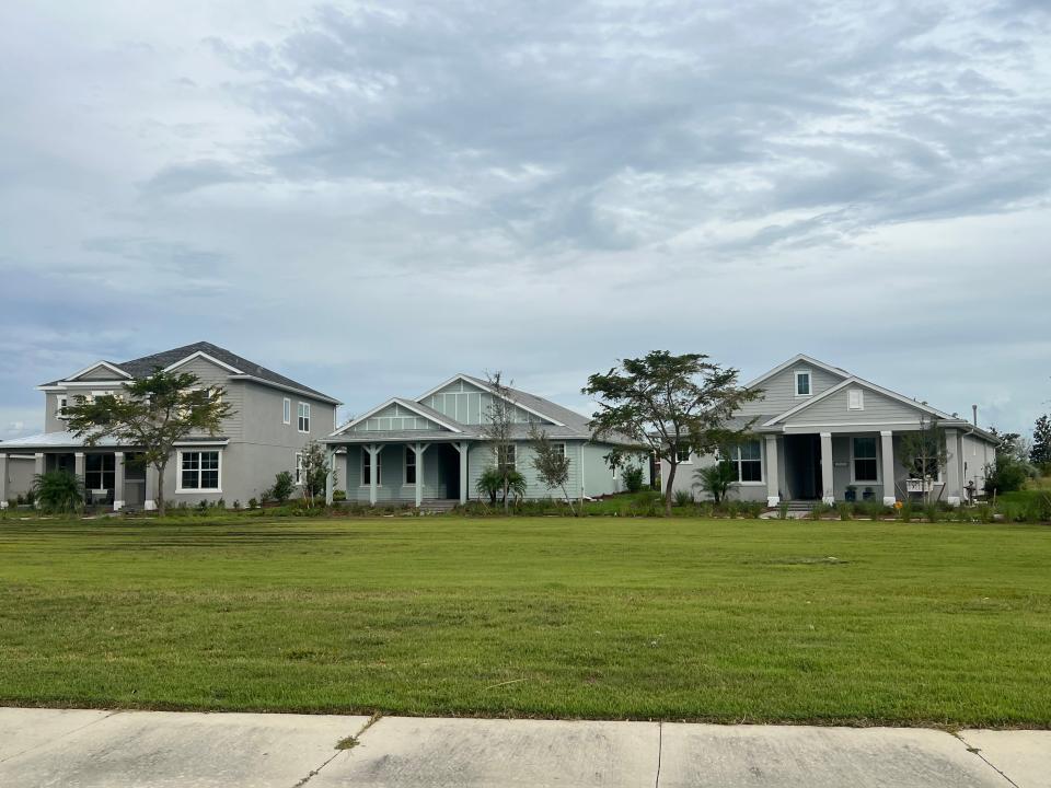 A row of houses in Babcock Ranch