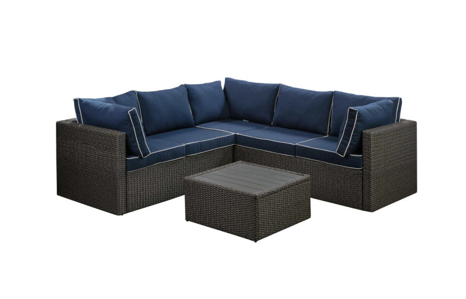 Veranda 3-Piece Patio Sectional (Photo via Best Buy Canada)