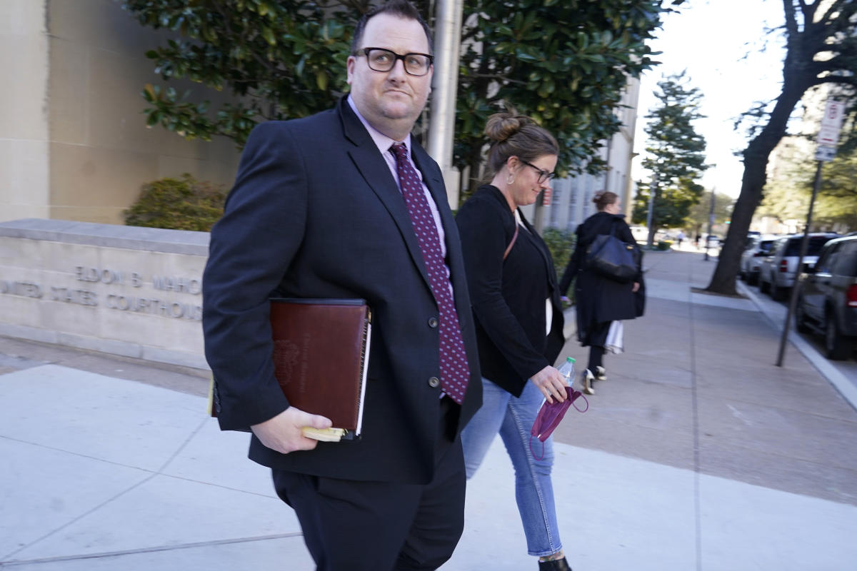 Feds: Ex-Angels staffer Eric Kay used Tyler Skaggs as middleman to