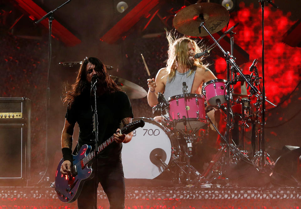 Hawkins and frontman Dave Grohl performing with the Foo Fighters in Santiago, Chile, on March 20, 2022.  (Marcelo Hernandez / Getty Images)