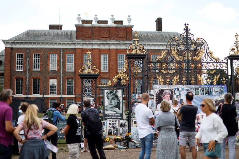 Memorial for Princess Diana on the 25th Anniversary of her Death 2022