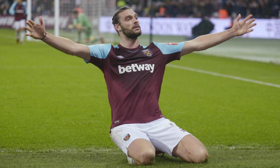 Chelsea open talks with West Ham over signing Andy Carroll on permanent deal