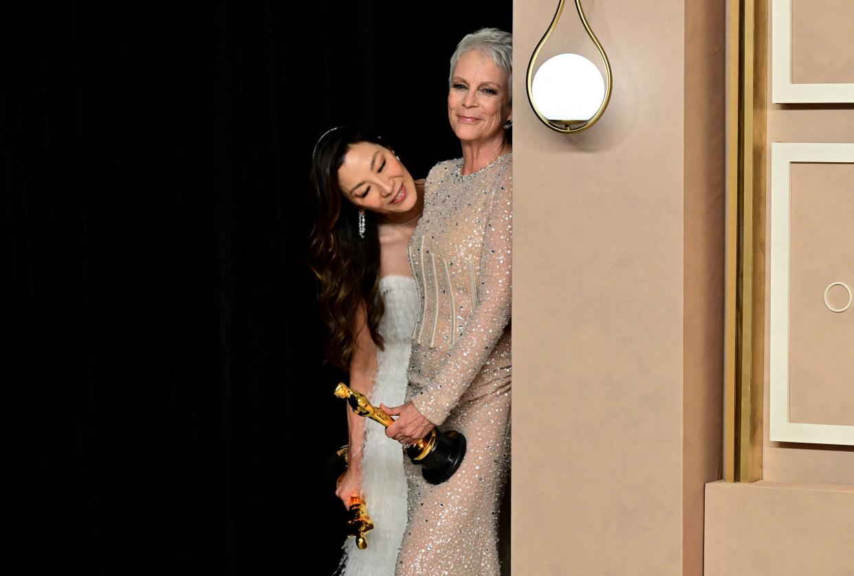 (L-R) Michelle Yeoh and Jamie Lee Curtis