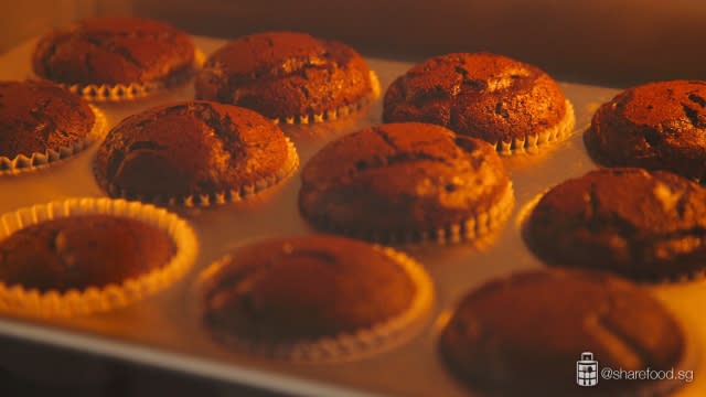 Baking cupcakes