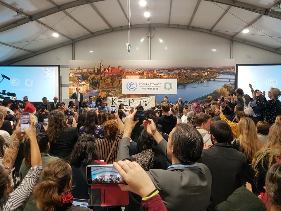 COP24: Anger as US delegates tell summit fossil fuels can help fight global warming