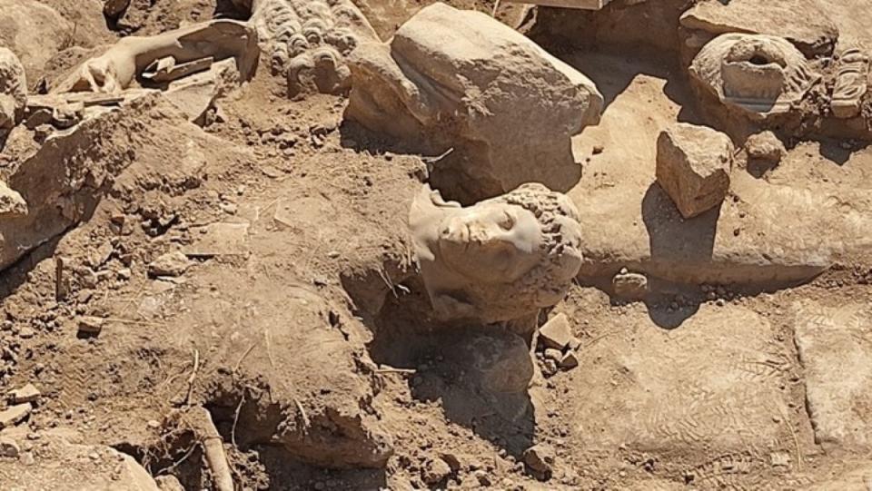 Hercules statues still buried in rubble in Greece