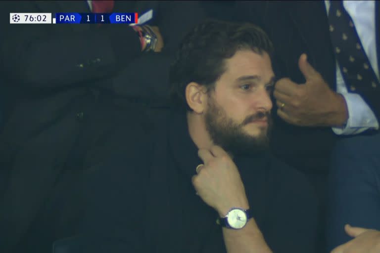 Kit Harington, actor de Jon Snow, durante el partido entre PSG y Benfica