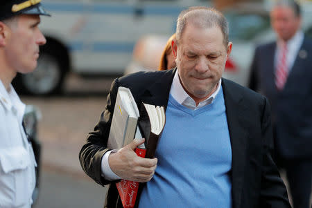 Film producer Harvey Weinstein arrives at the 1st Precinct in Manhattan in New York, U.S., May 25, 2018. REUTERS/Lucas Jackson