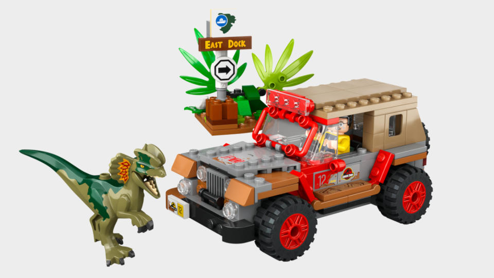 Lego Dilophosaurus Ambush set on a plain background