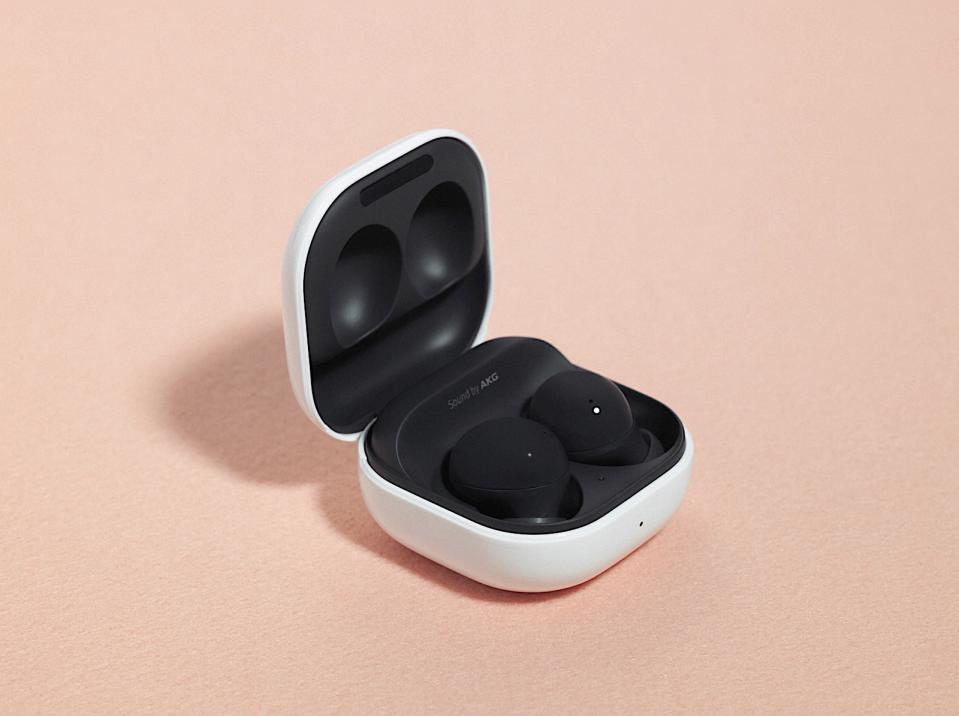 <p>Samsung Galaxy Buds 2</p>
