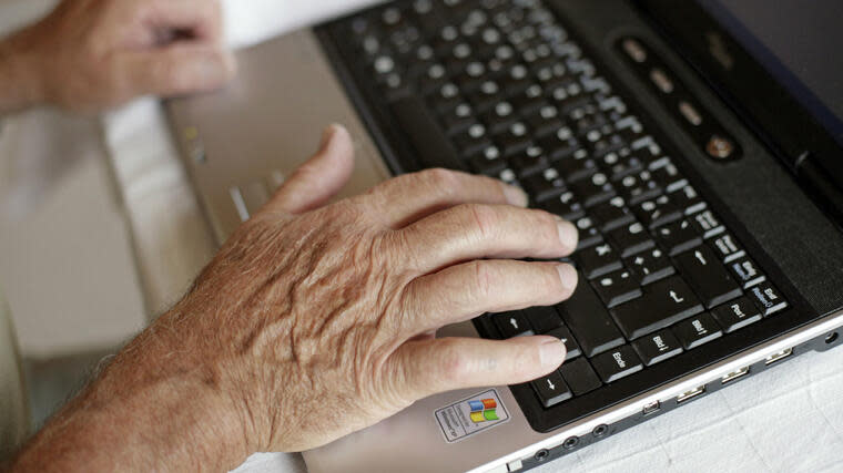 Rentner können Kosten für den Nebenjob, etwa für einen neuen Computer, steuerlich geltend machen. Foto: dpa