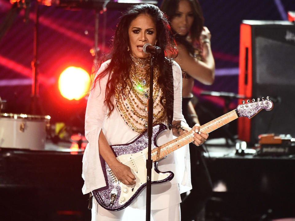 Sheila E. Addresses Prince's Drug Use and 'Hundreds' of Unreleased Songs – Plus More Revelations from Her Larry King Interview| Music News, Prince, Sheila E.