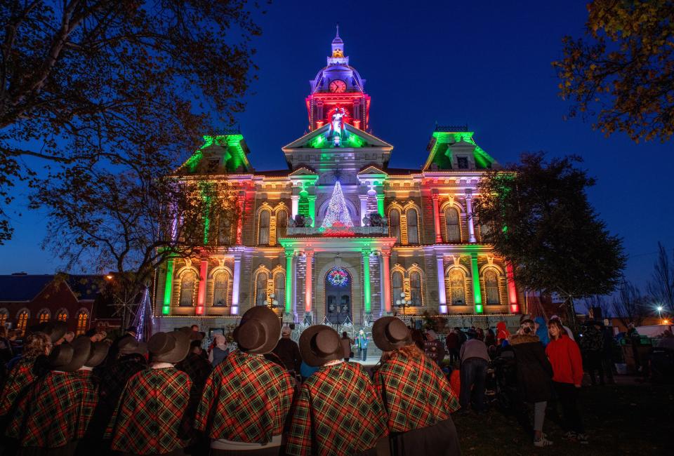 A light show plays each evening through December at the Guernsey County Courthouse.