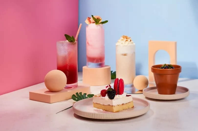 L-R: Heavenly Desserts’ Hibiscus and Honey Iced Tea, Watermelon Sugar Cooler, The Macaron Milk Cake, Iced White Chocolate and Chai, and Blueberry Boba Cheesecake Pot