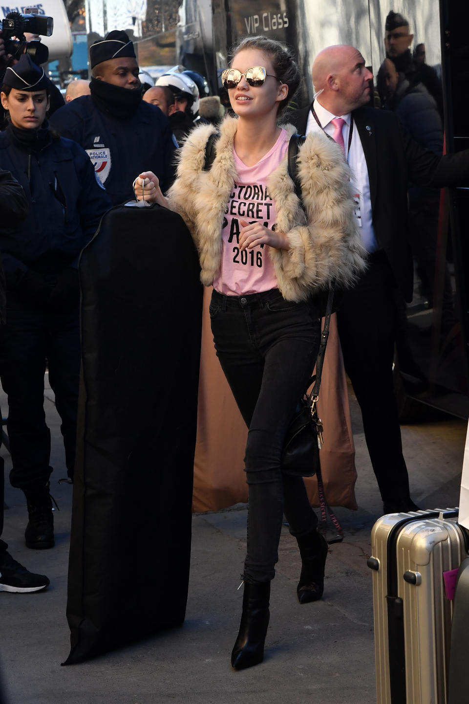 <p>The world is their runway.</p><p><a rel="nofollow noopener" href="http://www.cosmopolitan.com/style-beauty/fashion/g8383170/victorias-secret-models-arrivals/" target="_blank" data-ylk="slk:From Cosmopolitan;elm:context_link;itc:0;sec:content-canvas" class="link ">From Cosmopolitan</a></p>