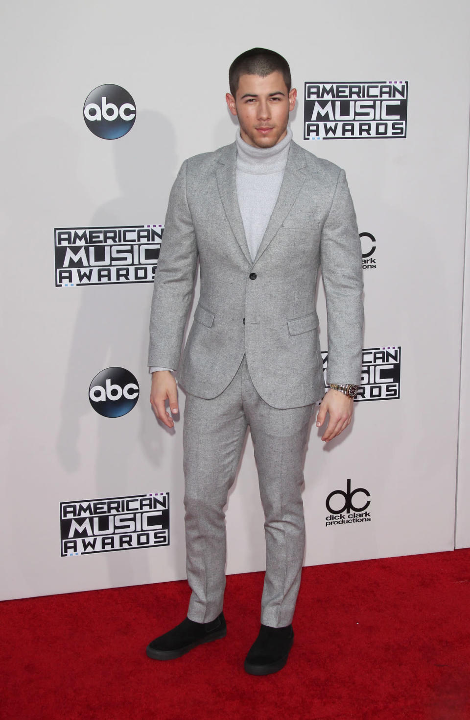 Nick Jonas looks cozy in this turtleneck he wore to the 2015 American Music Awards