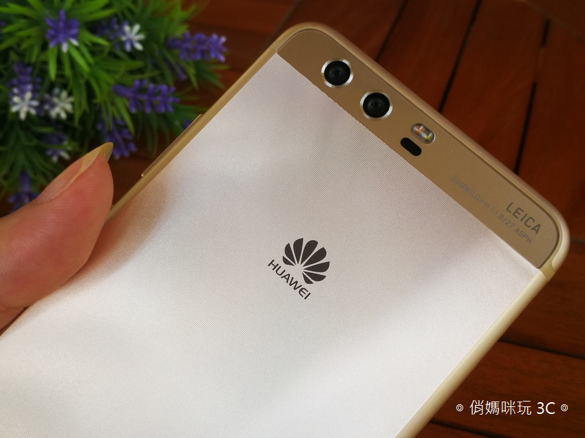 女生也能輕鬆駕馭的專業感！HUAWEI P10 Plus 有三個「徠卡人像」模式，按下拍照按鈕就是媲美單眼的好作品.......開箱/評測/評價/心得/測試