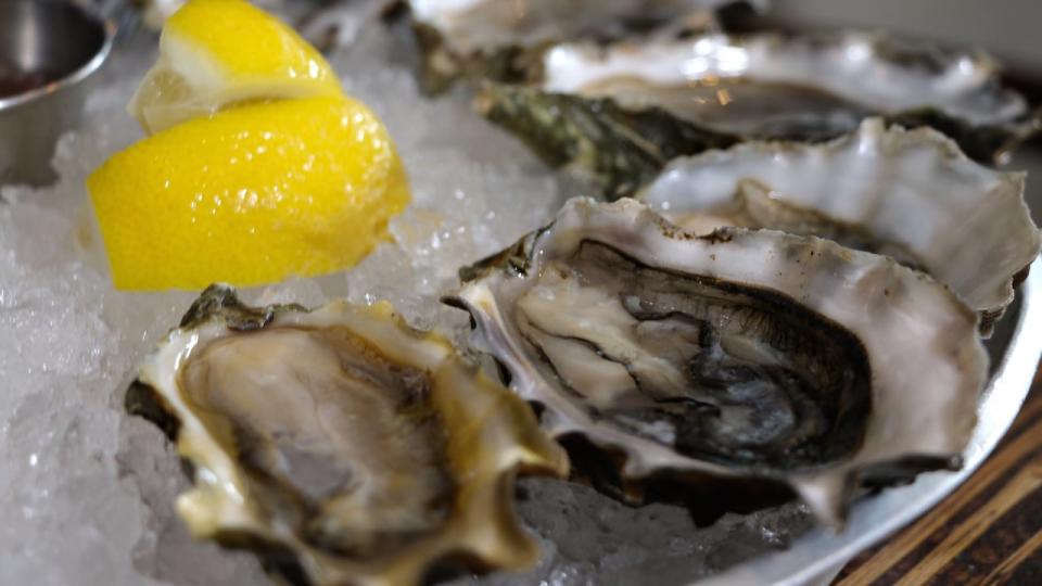 Raw oysters from B.C. have been linked to hundreds of cases of norovirus in four provinces.