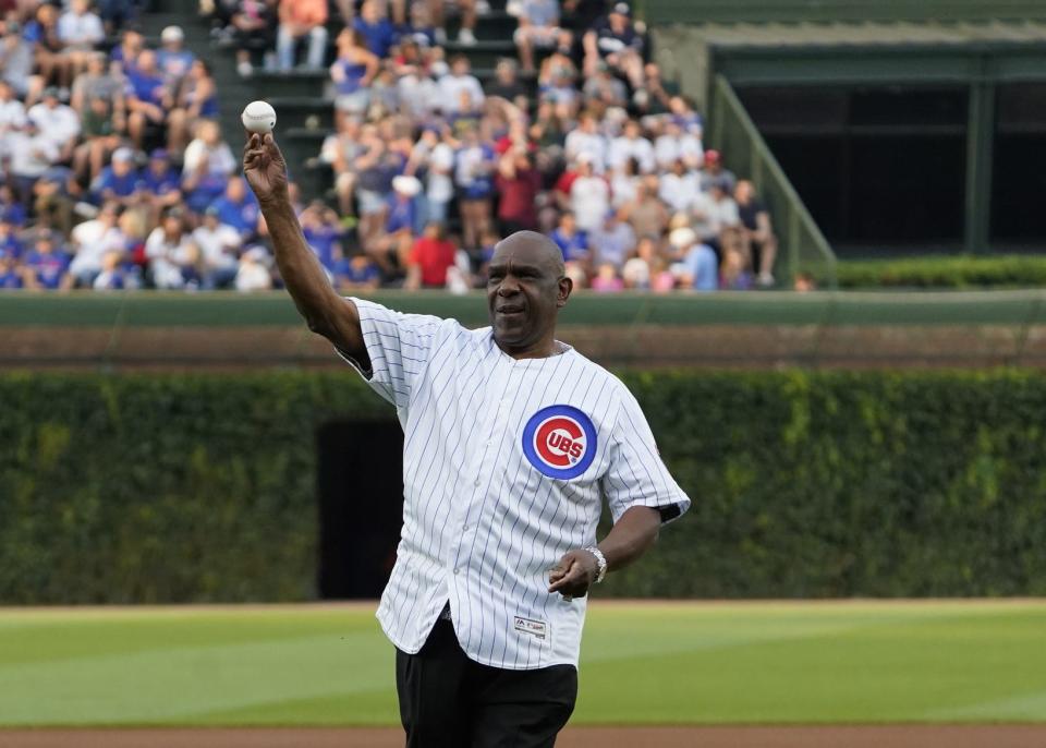 Hall of Fame outfielder Andre Dawson wants to wear a Cubs hat on his plaque in Cooperstown. Mandatory Credit: David Banks-USA TODAY Sports