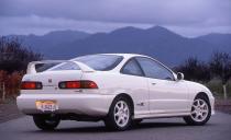 <p>Clean and/or unmodified Type Rs rarely come up for sale today, and many attracted thieves over the years-all of this for good reason. (1997 Acura Integra Type R pictured)</p>