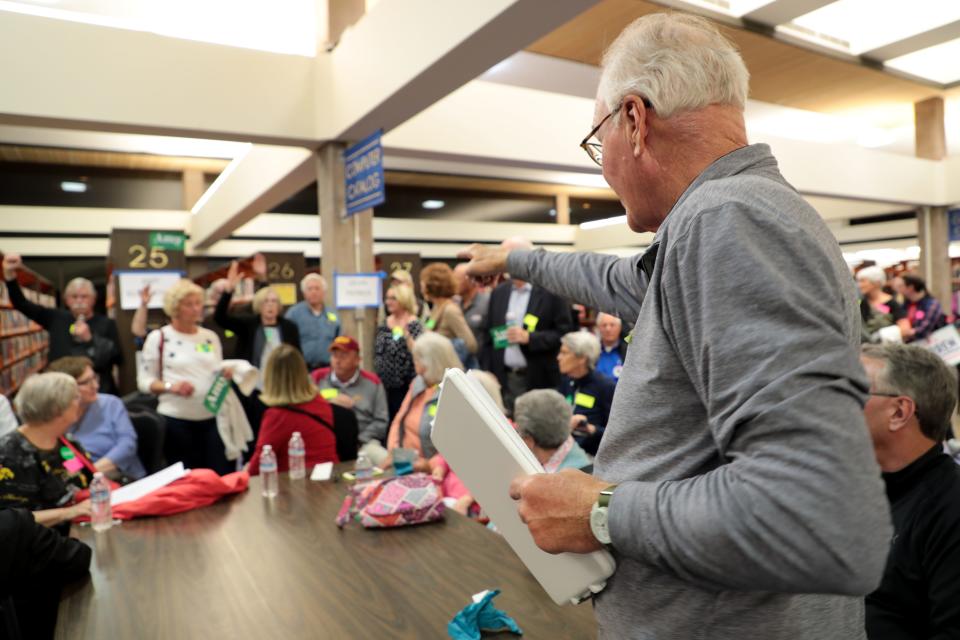 Scott Kirkpatrick counts Amy Klobuchar supporters at the 2020 Iowa Democratic satellite caucus at Palm Springs Public Library on Monday, Feb. 3, 2020, in Palm Springs, Calif.