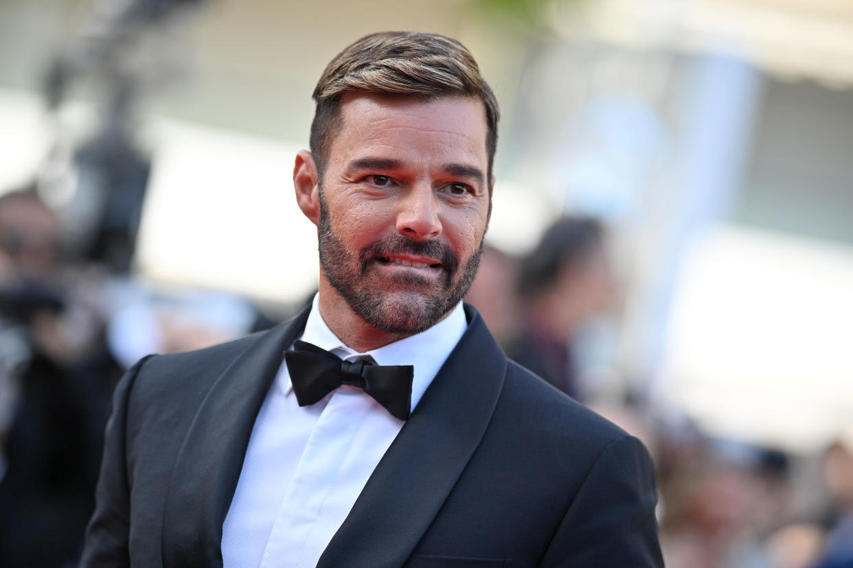 Ricky Martin's lawyer denies domestic violence allegations against the singer in a new statement. (Photo: Lionel Hahn/Getty Images)