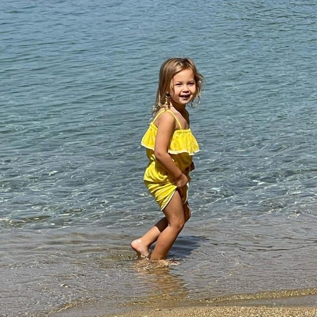 Kate Hudson Snaps Adorable Pics of Daughter Rani, 2½, Playing in Sea During  Greece Family Trip