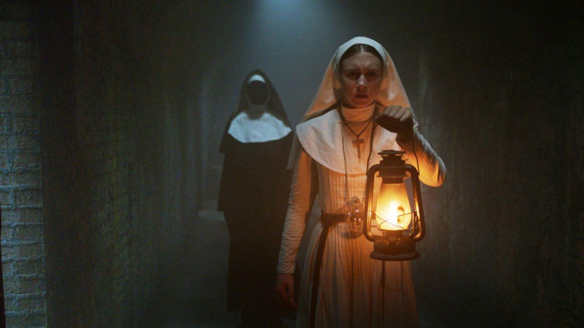 Regizorul Nun 2 spune că este „cel mai violent” film de până acum din The Conjuring Universe