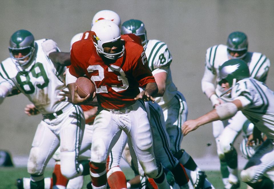 St. Louis Cardinals full back Johnny Roland (23) carries the ball against the Philadelphia Eagles at Busch Memorial Stadium in St. Louis, Missouri Oct. 22, 1967.