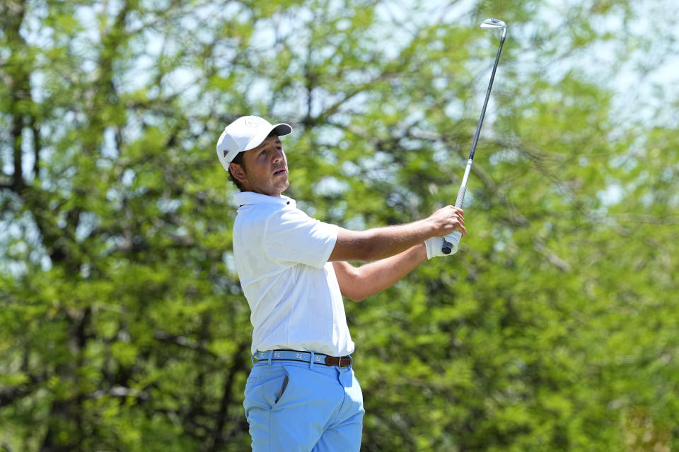 North Carolina golfer Dylan Menante hits from the second tee during the final round of the NCAA college men's stroke play golf championship, Monday, May 29, 2023, in Scottsdale, Ariz. (AP Photo/Matt York)