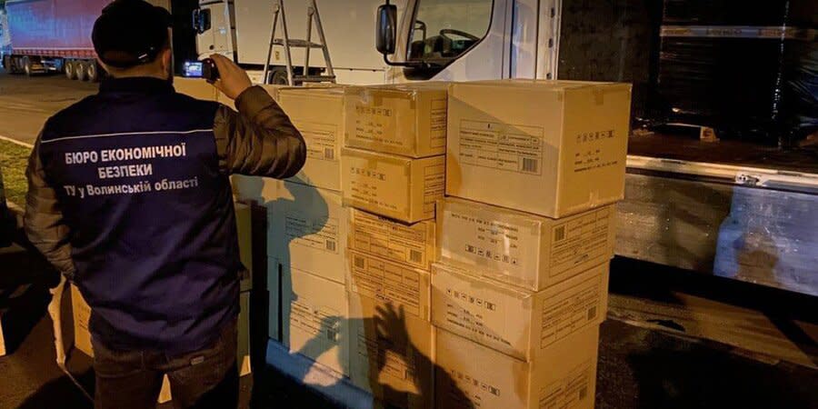 Detectives seized 50 boxes with audio systems