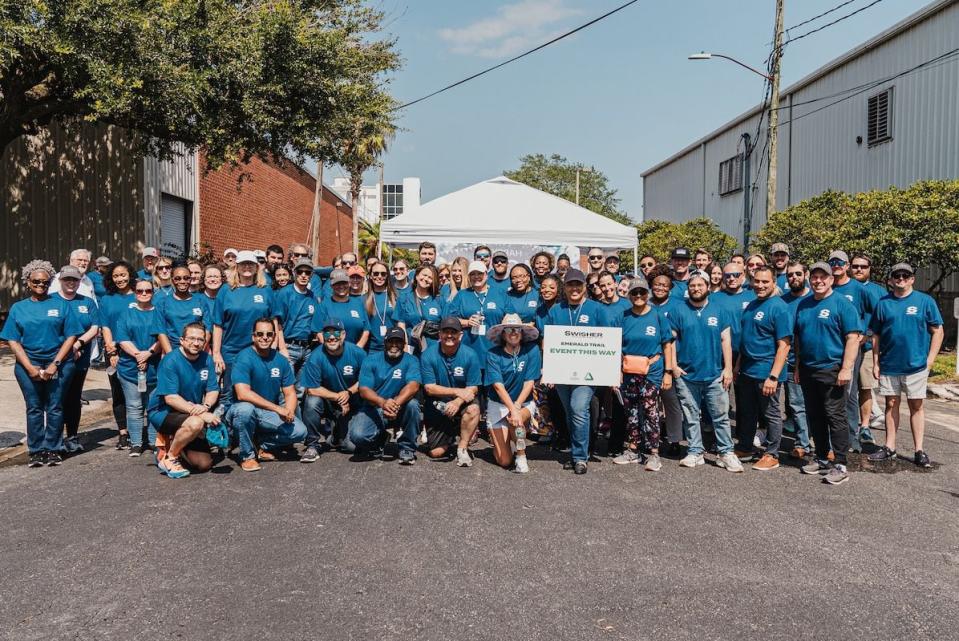 Swisher joins Groundwork Jacksonville for S-Line clean up.