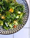 <p>Avec son camaïeu de vert, cette salade à servir en verrines, est simplement parfaite. Pour qu’elle reste la plus healthy possible, on garde la main légère sur l’assaisonnement, c’est tout !</p><p>Découvrir la recette de la <a href="https://www.elle.fr/Elle-a-Table/Recettes-de-cuisine/Salade-de-tomates-vertes-3799034" rel="nofollow noopener" target="_blank" data-ylk="slk:Salade de tomates vertes;elm:context_link;itc:0;sec:content-canvas" class="link ">Salade de tomates vertes</a></p><br>