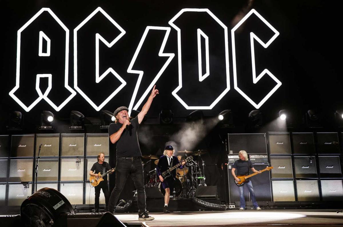 AC/DC music, videos, stats, and photos