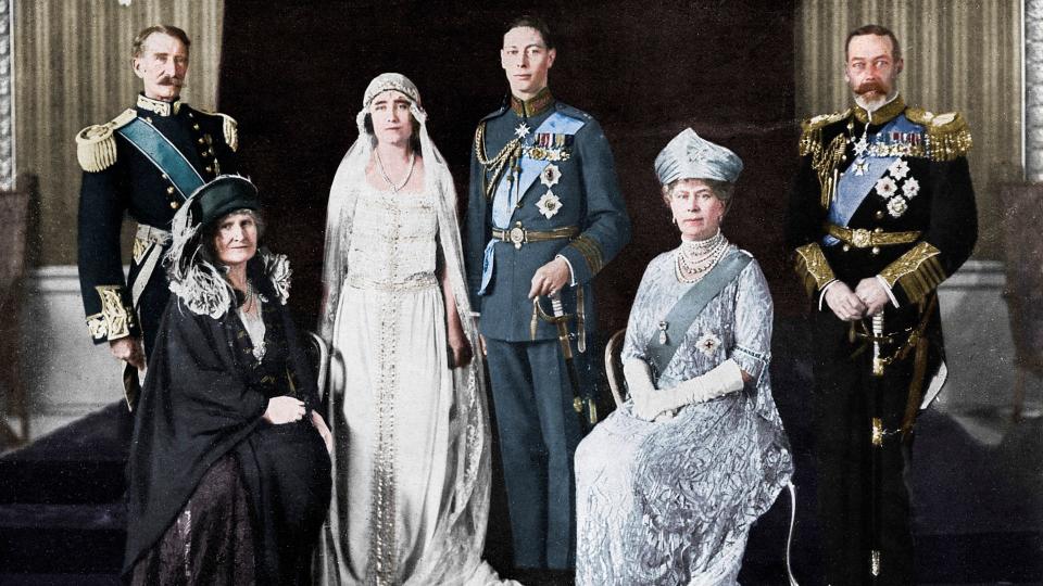 The Duke of York and Lady Elizabeth Bowes-Lyon posing with their family on their wedding day