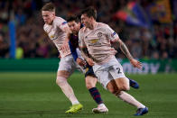 Un mois après avoir éliminé Lyon à lui seul (ou presque), Lionel Messi remet ça en quarts de finale contre Manchester United. À l'aller, le Barça ne l'avait emporté que 1-0, sur un but contre son camp. Au retour, l'Argentin prend les choses en main. Il accélère deux fois aux 16 et 20e minutes et inscrit deux buts de l'extérieur de la surface. Victoire 3-0 et une qualification en demi-finale.