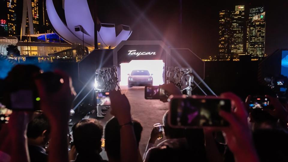 1940274_asia_pacific_premiere_of_the_taycan_singapore_2019_porsche_ag.jpg