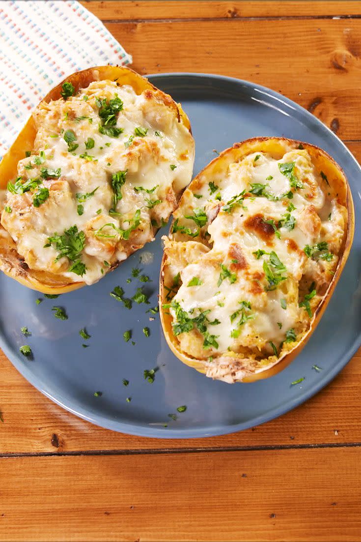 Chicken Alfredo Stuffed Spaghetti Squash