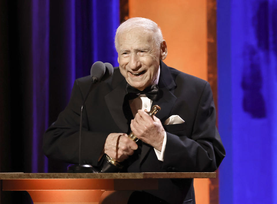 Mel Brooks accepts honorary Oscar