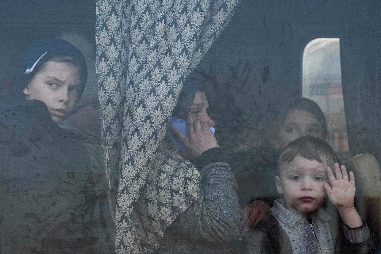 Misplaces residents in Ukraine (Copyright 2022 The Associated Press. All rights reserved)