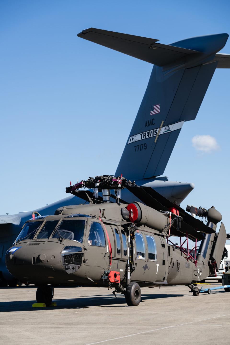 An Australian Army UH-60M Black Hawk following its arrival on a U.S. Air Force C-17A Globemaster at RAAF Base Richmond, New South Wales. <em>COMMONWEALTH OF AUSTRALIA, DEPARTMENT OF DEFENSE</em>